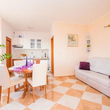 Grbic Apartment