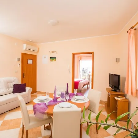 Grbic Apartment Mlini